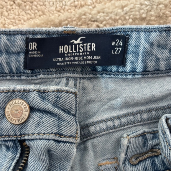 Hollister Light Washed Jeans - Picture 3 of 4